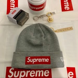 Supreme new era beanie heather grey